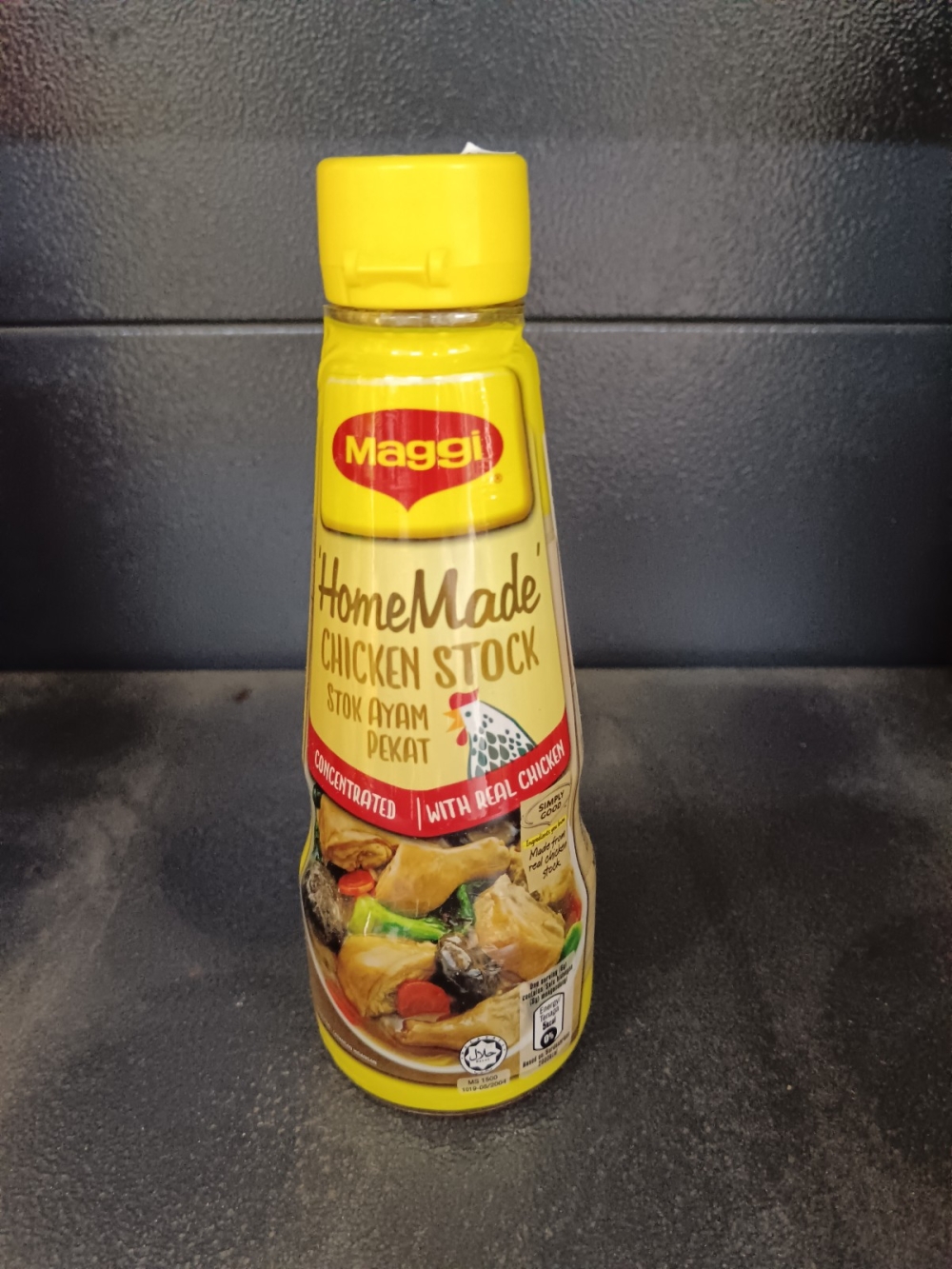 1736918567a3aae_Maggi_Chicken_Stock_250gX24_.jpg